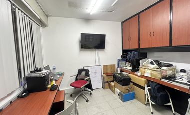 Oficina en la mejor ubicación a pasos de avenidas principales