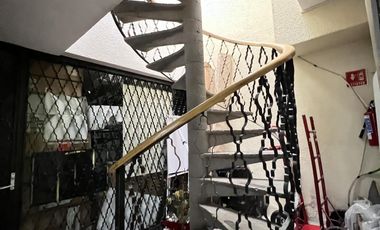 Oficina en la mejor ubicación a pasos de avenidas principales