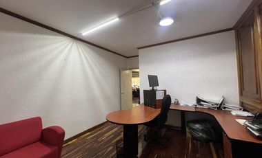 Oficina en la mejor ubicación a pasos de avenidas principales