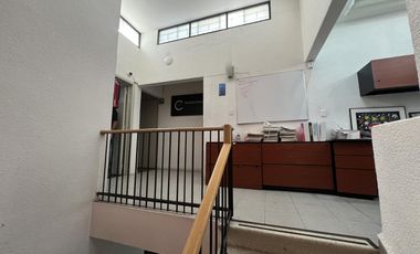 Oficina en la mejor ubicación a pasos de avenidas principales