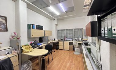 Oficina en la mejor ubicación a pasos de avenidas principales