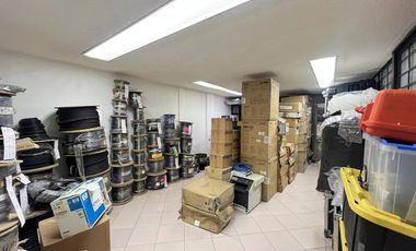 Oficina en la mejor ubicación a pasos de avenidas principales