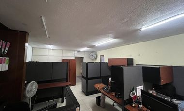 Oficina en la mejor ubicación a pasos de avenidas principales