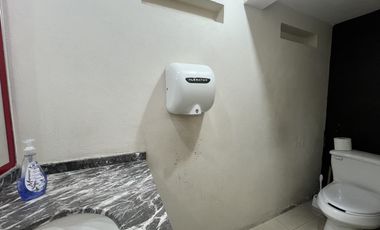 Oficina en la mejor ubicación a pasos de avenidas principales