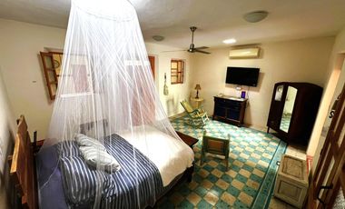 Casa en Venta en el Centro de Mérida , 1hab , 1 baño ,Alberca , Remodelada