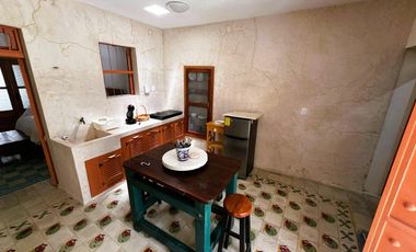 Casa en Venta en el Centro de Mérida , 1hab , 1 baño ,Alberca , Remodelada