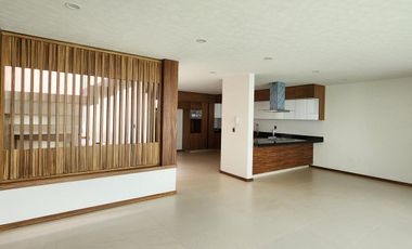 Casa en Venta  Altozano Fraccionamiento privado, Recamara en PB