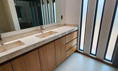 Casa en Venta  Altozano Fraccionamiento privado, Recamara en PB