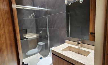 Casa en Venta  Altozano Fraccionamiento privado, Recamara en PB