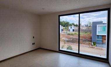 Casa en Venta  Altozano Fraccionamiento privado, Recamara en PB