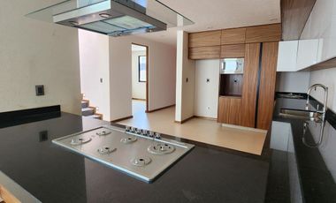 Casa en Venta  Altozano Fraccionamiento privado, Recamara en PB