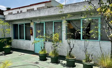 Renta de inmueble comercial e industrial en esquina sobre Av. Constituyentes