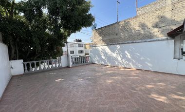 Amplia Casa con local comercial cerca de metro Rio de los Remedios