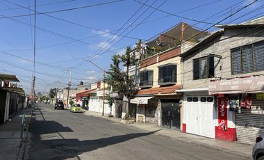 Amplia Casa con local comercial cerca de metro Rio de los Remedios