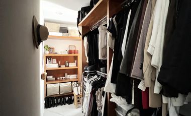 Casa muy iluminada con jardín en precioso condominio con seguridad