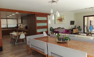 SE ARRIENDA HERMOSA CASA AMOBLADA