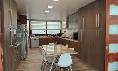 SE ARRIENDA HERMOSA CASA AMOBLADA