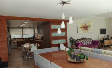 SE ARRIENDA HERMOSA CASA AMOBLADA