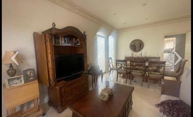 Casa en exclusiva privada dentro de lomas Country Club