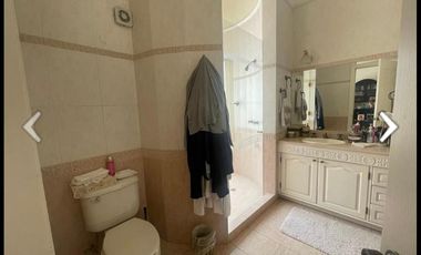 Casa en exclusiva privada dentro de lomas Country Club