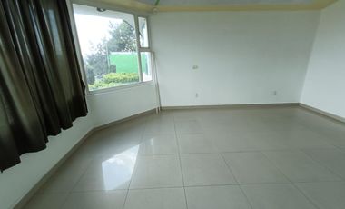 Casa en venta con tres habitaciones y jardín en Tizatlan, Tlaxcala.
