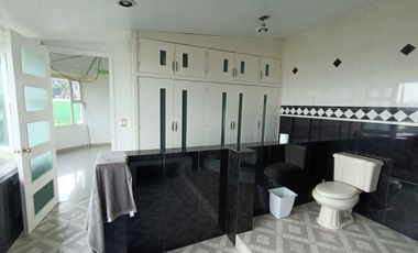 Casa en venta con tres habitaciones y jardín en Tizatlan, Tlaxcala.