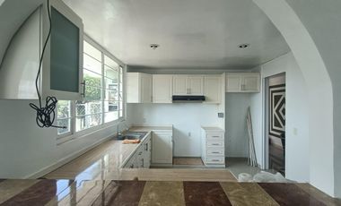 Casa en venta con tres habitaciones y jardín en Tizatlan, Tlaxcala.