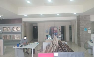 LOCAL EN RENTA EN VIA MORELOS ANTES INTERCERAMIC SUP. 233.80 m2