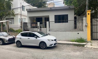 Casa en renta en Santiago N.L., atrás del S-Mart