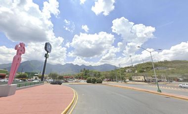 Casa en renta en Santiago N.L., atrás del S-Mart