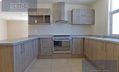 Departamento  renta  con ROOF GARDEN condominio  Corregidora Queretaro