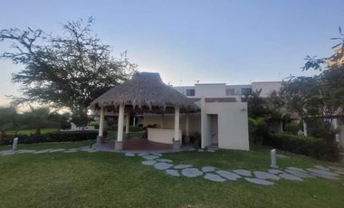 En Renta casa Real de Santa Fe