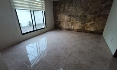 Casa en venta de un nivel con tres habitaciones y jardín en Ixtulco, Tlaxcala.