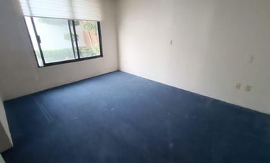 Casa en venta de un nivel con tres habitaciones y jardín en Ixtulco, Tlaxcala.