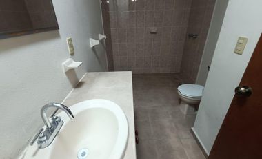 Casa en venta de un nivel con tres habitaciones y jardín en Ixtulco, Tlaxcala.