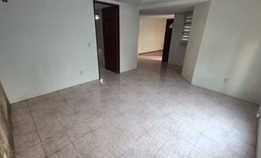 Casa en venta de un nivel con tres habitaciones y jardín en Ixtulco, Tlaxcala.