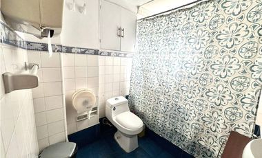 Venta Oficina Centro de Valparaíso 104 mt2 , 4 privados + Planta Libre