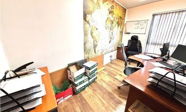 Venta Oficina Centro de Valparaíso 104 mt2 , 4 privados + Planta Libre