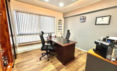 Venta Oficina Centro de Valparaíso 104 mt2 , 4 privados + Planta Libre