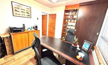 Venta Oficina Centro de Valparaíso 104 mt2 , 4 privados + Planta Libre