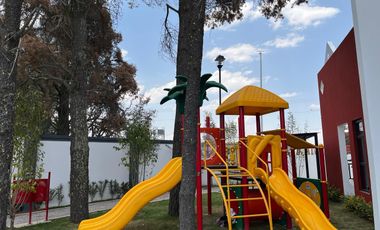 RENTA DE CASA EN RESIDENCIAL ARONA ZINACANTEPEC