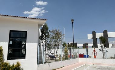 RENTA DE CASA EN RESIDENCIAL ARONA ZINACANTEPEC