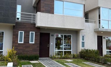 RENTA DE CASA EN RESIDENCIAL ARONA ZINACANTEPEC