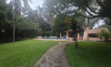 Quinta - Fraccionamiento Pedregal de las Fuentes