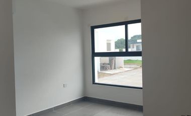 LOMAS DEL DORADO, Casa en VENTA o RENTA frente area verde