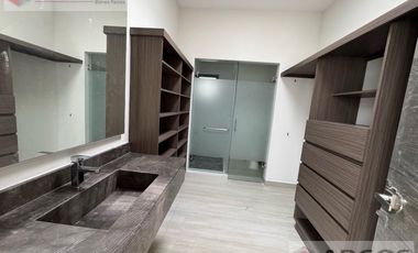 Casa en Fraccionamiento Altares Residencial