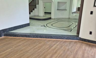 Casa con jardín Lomas de Tecamachalco