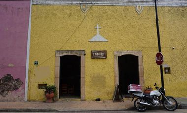 Casa atrás de la iglesia del Centro