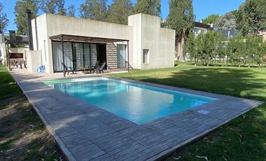 Casa 4 ambientes con piscina- alquiler por temporada 2025/2026 - Barrio Privado Arenas del Sur
