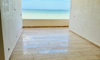 Casa de 3 recámaras en venta frente al mar en San Benito